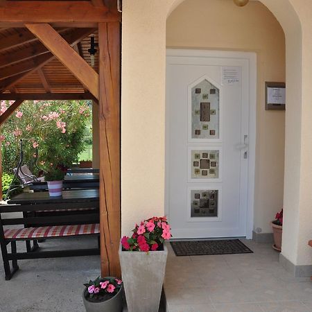 Apartments Mirakul Lopar Zewnętrze zdjęcie