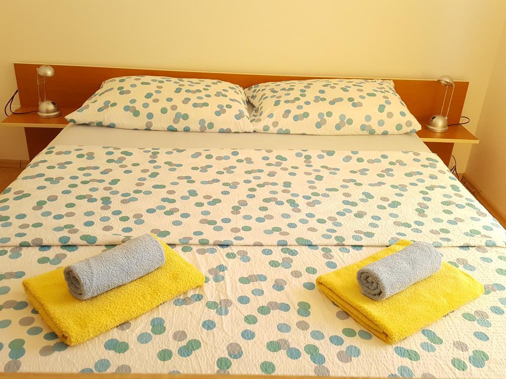 Apartments Mirakul Lopar Zewnętrze zdjęcie